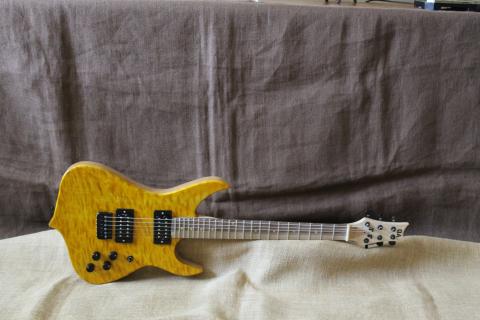 QA Guitars Iyr Butterscotch Quilt